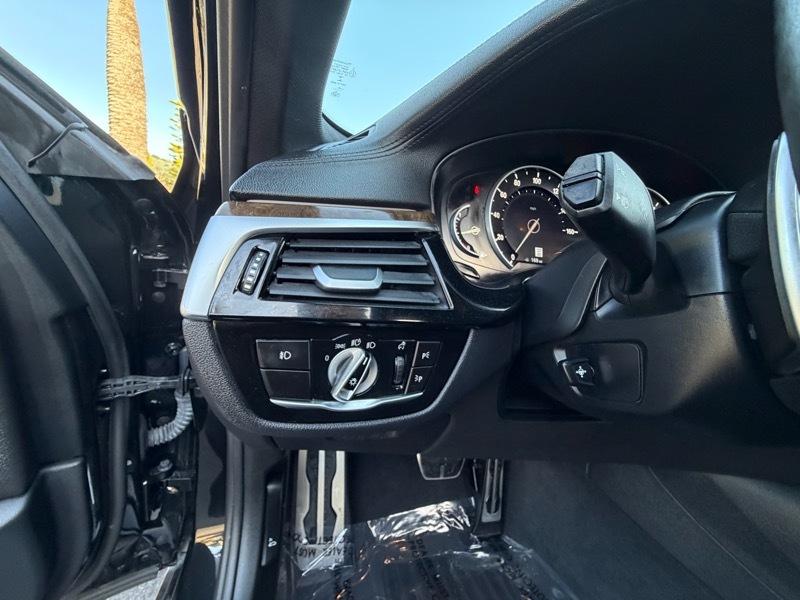 BMW 5-Series 540i 2017