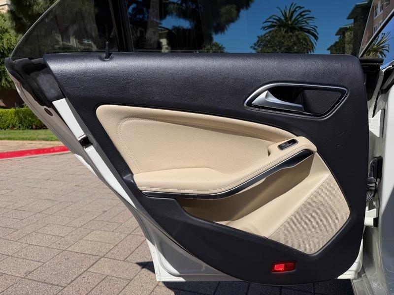 Mercedes-Benz CLA-Class CLA250 4MATIC 2017