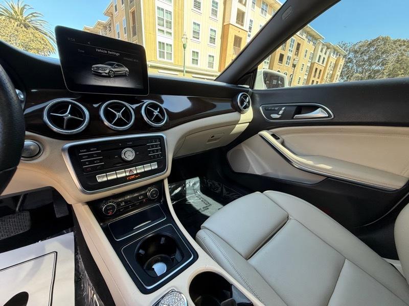 Mercedes-Benz CLA-Class CLA250 4MATIC 2017