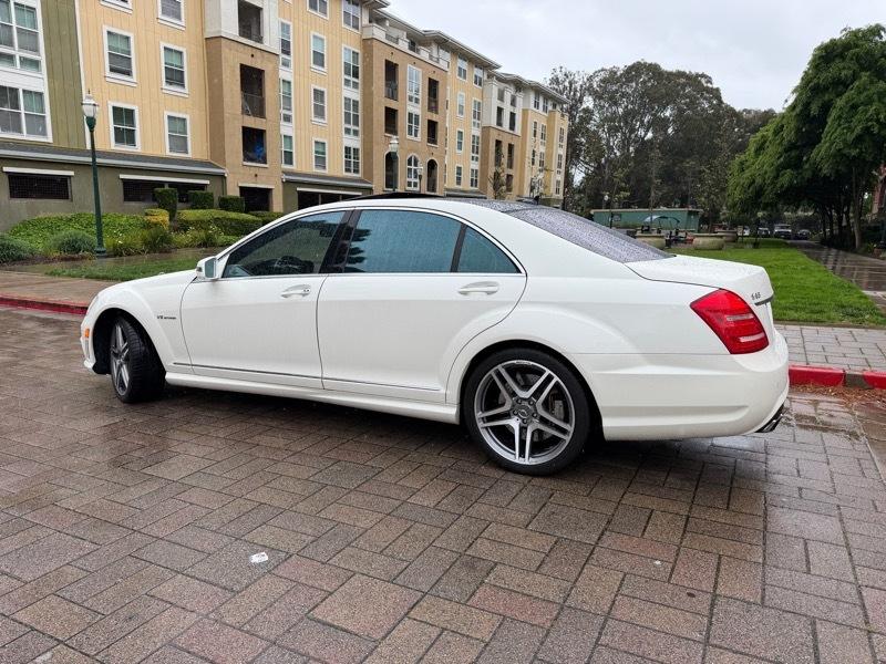 Mercedes-Benz S-Class S63 AMG 2012