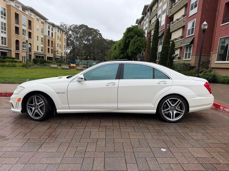Mercedes-Benz S-Class S63 AMG 2012
