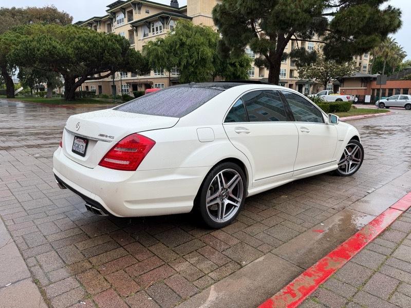 Mercedes-Benz S-Class S63 AMG 2012