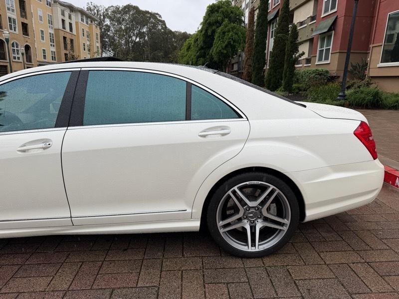 Mercedes-Benz S-Class S63 AMG 2012