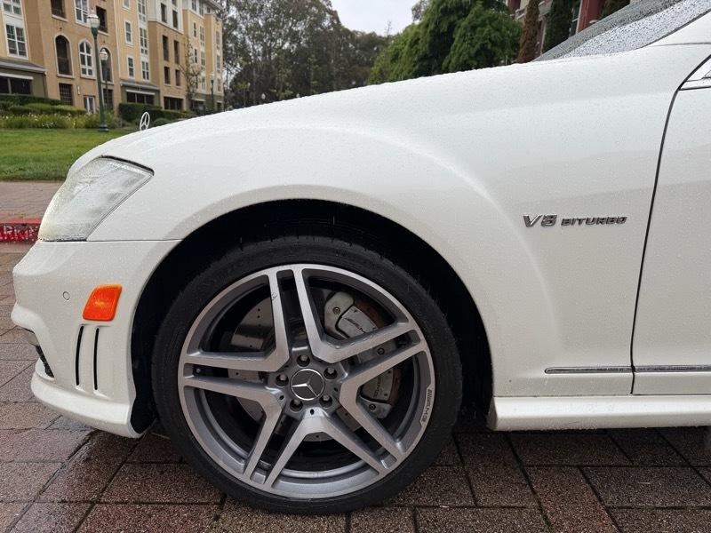 Mercedes-Benz S-Class S63 AMG 2012