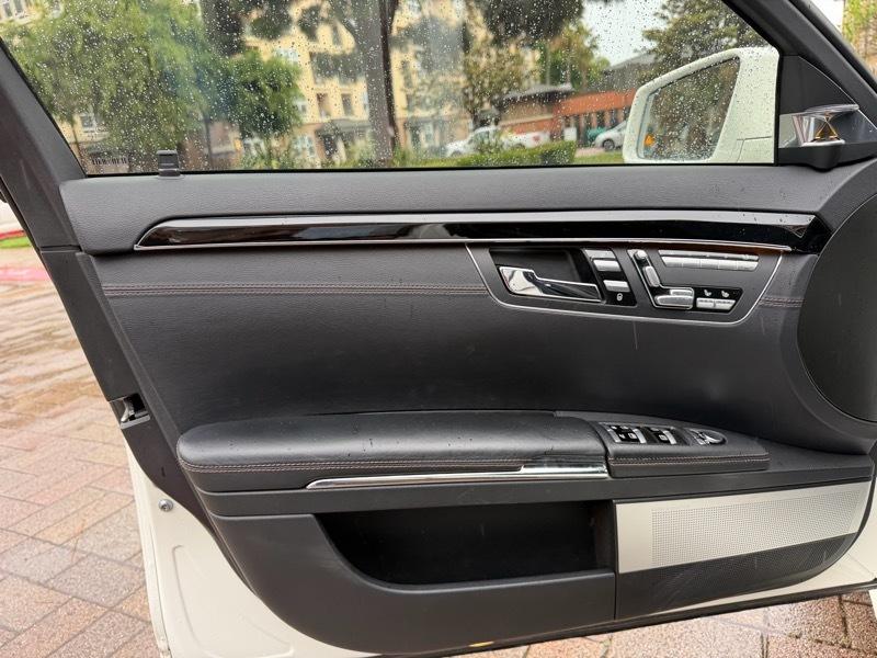 Mercedes-Benz S-Class S63 AMG 2012