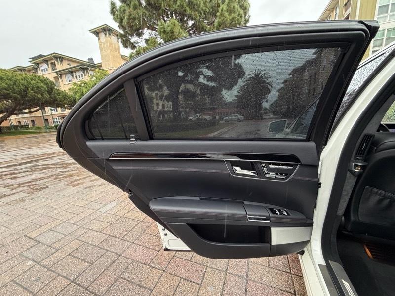 Mercedes-Benz S-Class S63 AMG 2012