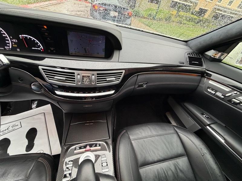 Mercedes-Benz S-Class S63 AMG 2012