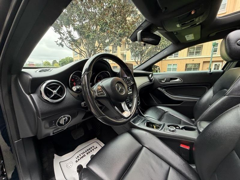 Mercedes-Benz GLA-Class GLA250 2018