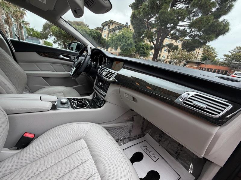 Mercedes-Benz CLS-Class CLS550 2014