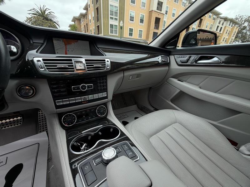 Mercedes-Benz CLS-Class CLS550 2014