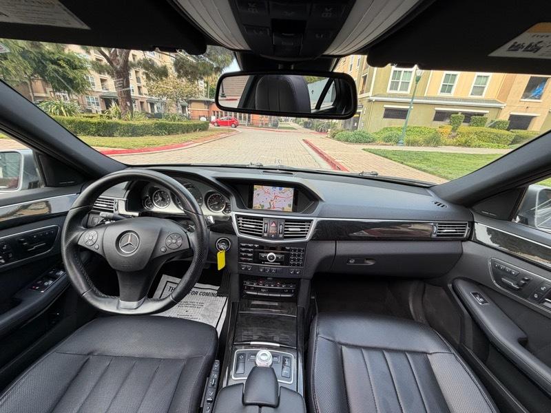 Mercedes-Benz E-Class E550 Sedan 2010