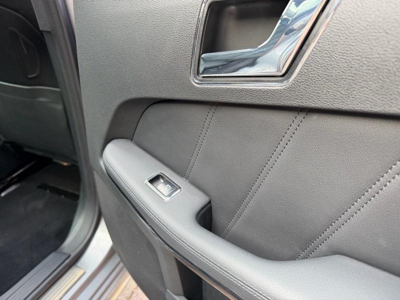 Mercedes-Benz E-Class E550 Sedan 2010