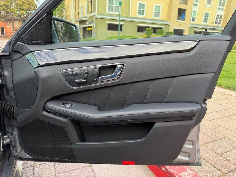 Mercedes-Benz E-Class E550 Sedan 2010