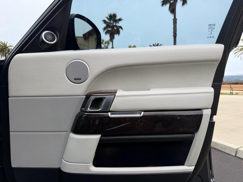 Land Rover Range Rover 5.0L V8 Supercharged 2014