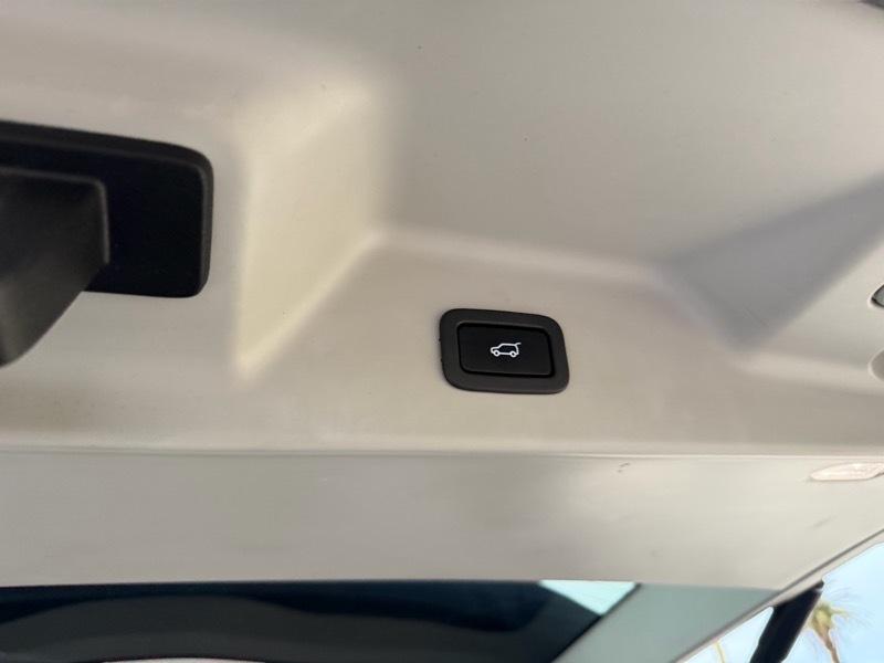 Land Rover Range Rover 5.0L V8 Supercharged 2014