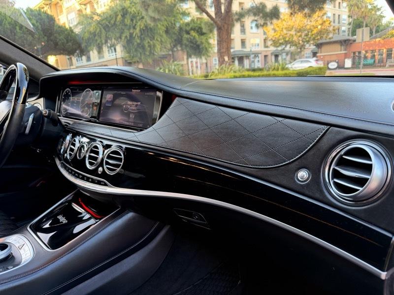 Mercedes-Benz S-Class S550 2015