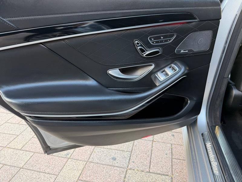 Mercedes-Benz S-Class S550 2015