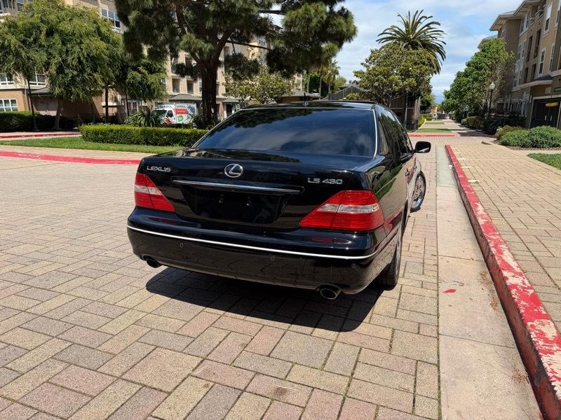 Lexus LS 430 Sedan 2005