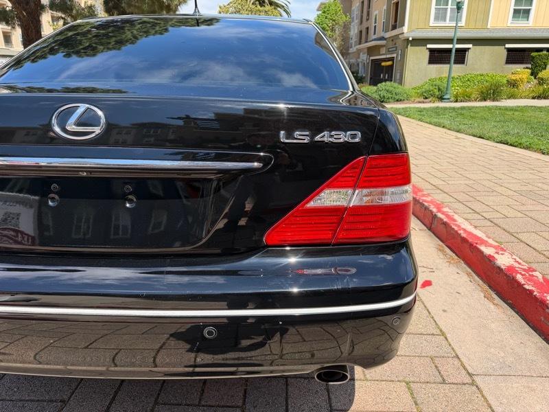 Lexus LS 430 Sedan 2005
