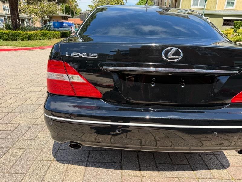 Lexus LS 430 Sedan 2005