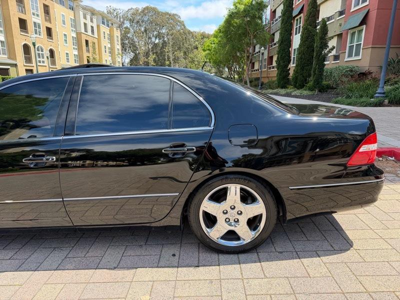 Lexus LS 430 Sedan 2005