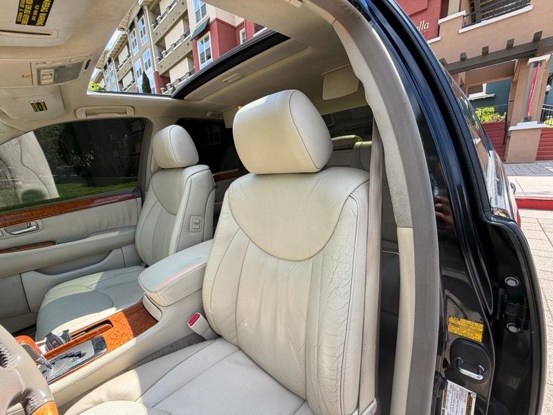 Lexus LS 430 Sedan 2005