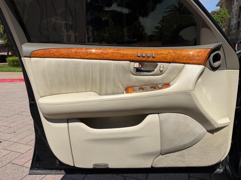 Lexus LS 430 Sedan 2005