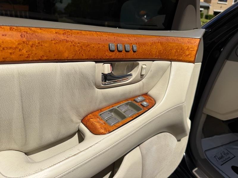 Lexus LS 430 Sedan 2005