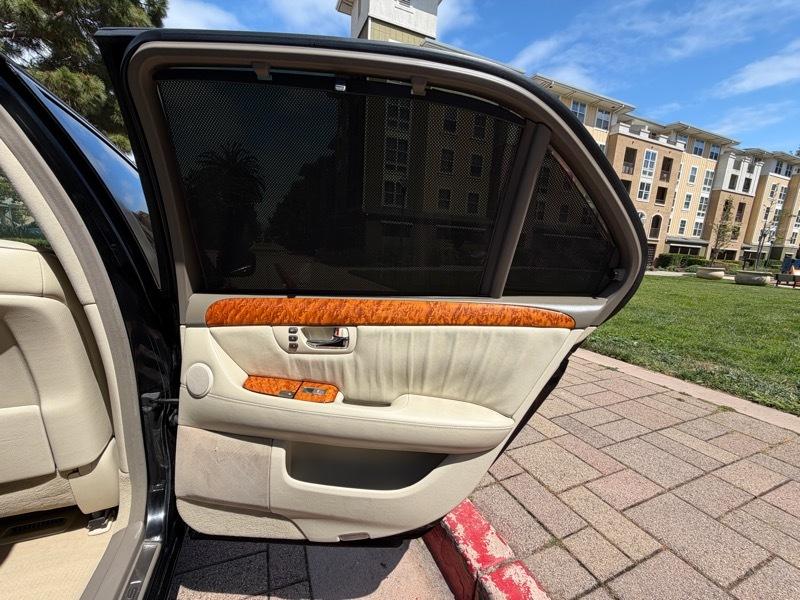 Lexus LS 430 Sedan 2005