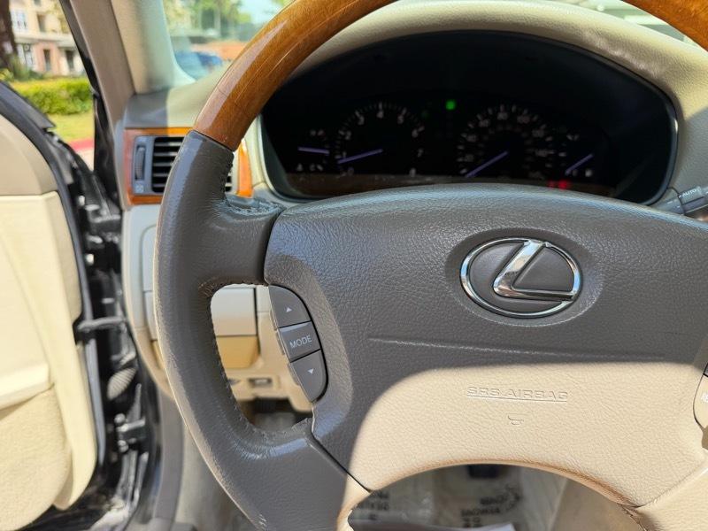 Lexus LS 430 Sedan 2005