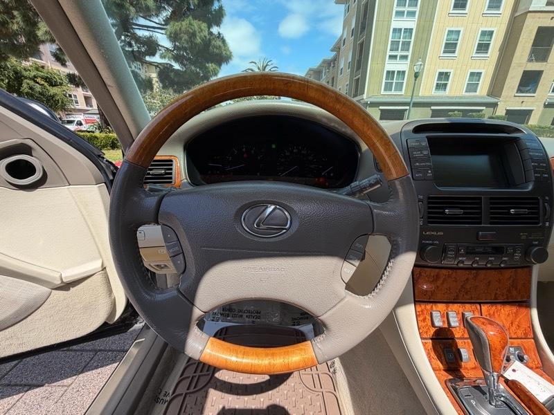 Lexus LS 430 Sedan 2005