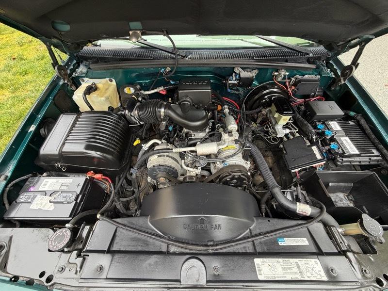 GMC Yukon 4WD 4dr 1500 SLT 1997