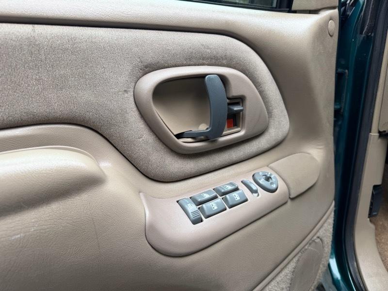 GMC Yukon 4WD 4dr 1500 SLT 1997