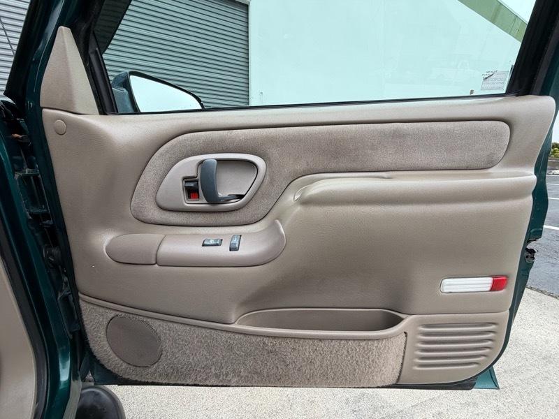 GMC Yukon 4WD 4dr 1500 SLT 1997