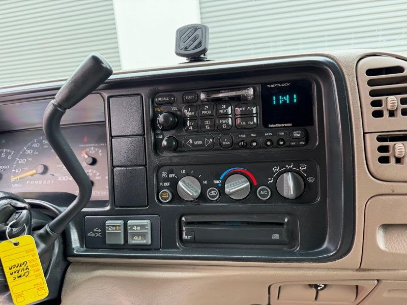 GMC Yukon 4WD 4dr 1500 SLT 1997