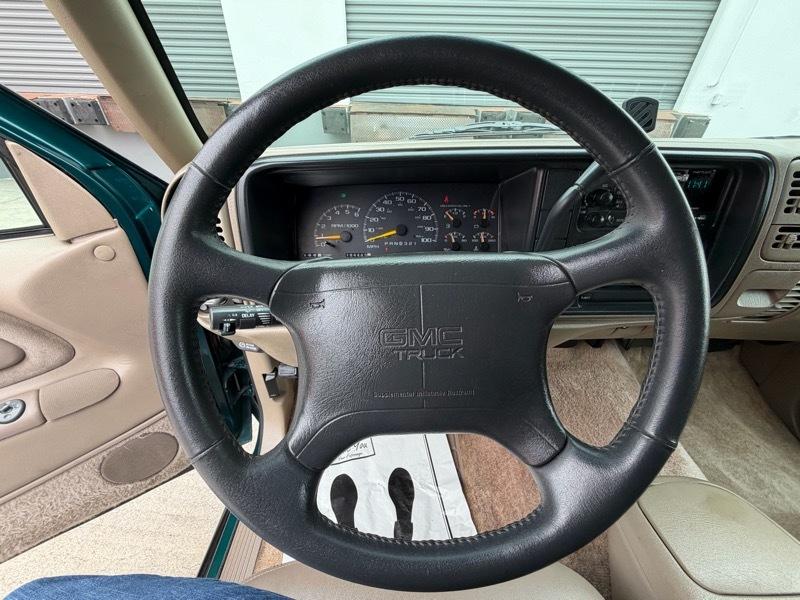 GMC Yukon 4WD 4dr 1500 SLT 1997