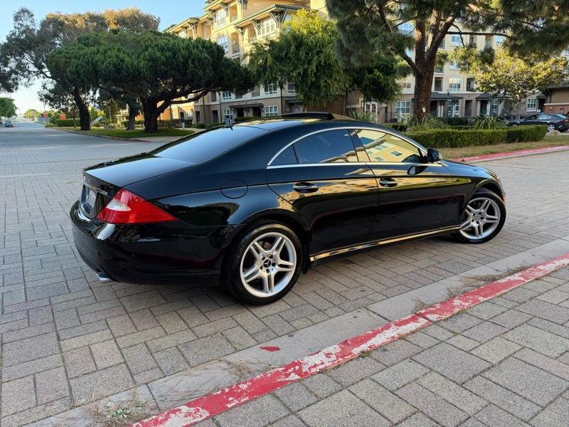 Mercedes-Benz CLS-Class CLS500 4-Door Coupe 2006