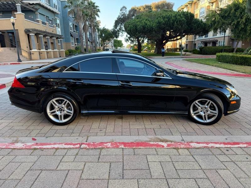 Mercedes-Benz CLS-Class CLS500 4-Door Coupe 2006