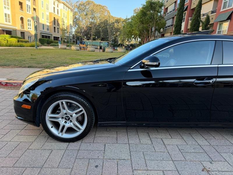Mercedes-Benz CLS-Class CLS500 4-Door Coupe 2006