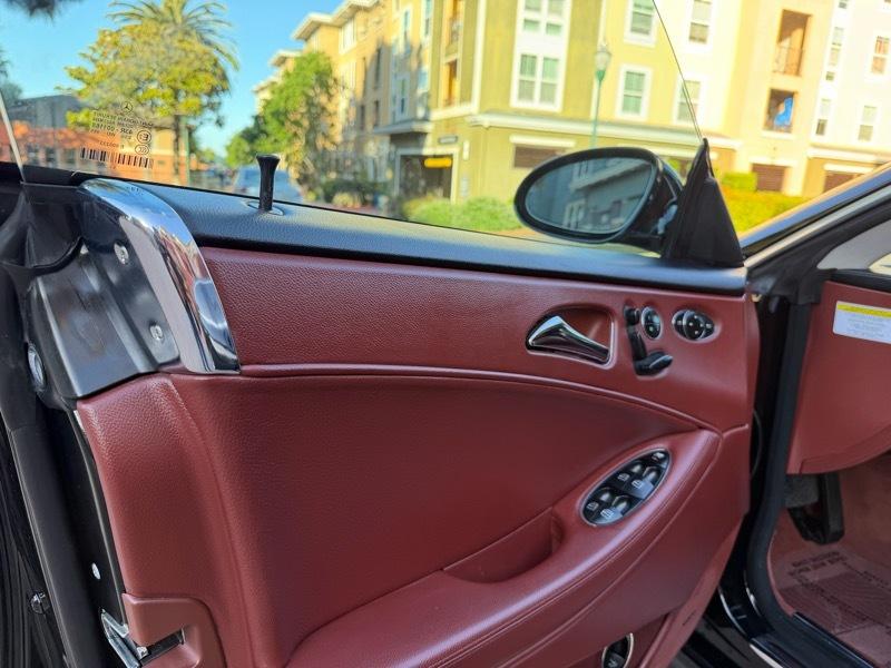 Mercedes-Benz CLS-Class CLS500 4-Door Coupe 2006