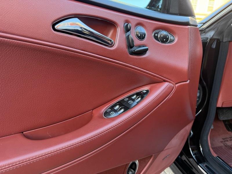 Mercedes-Benz CLS-Class CLS500 4-Door Coupe 2006