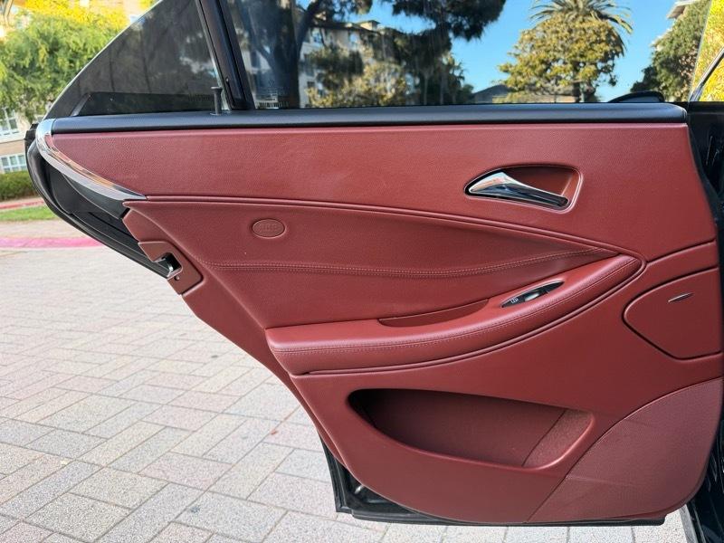 Mercedes-Benz CLS-Class CLS500 4-Door Coupe 2006