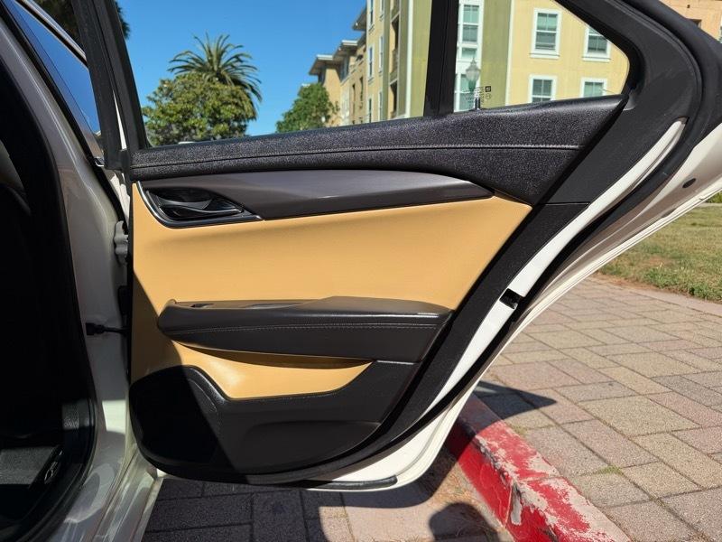 Cadillac ATS 2.0L Turbo Luxury RWD 2013