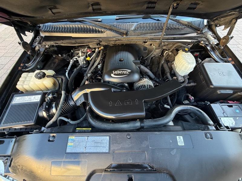 Chevrolet Suburban 4dr 1500 4WD Z71 2006