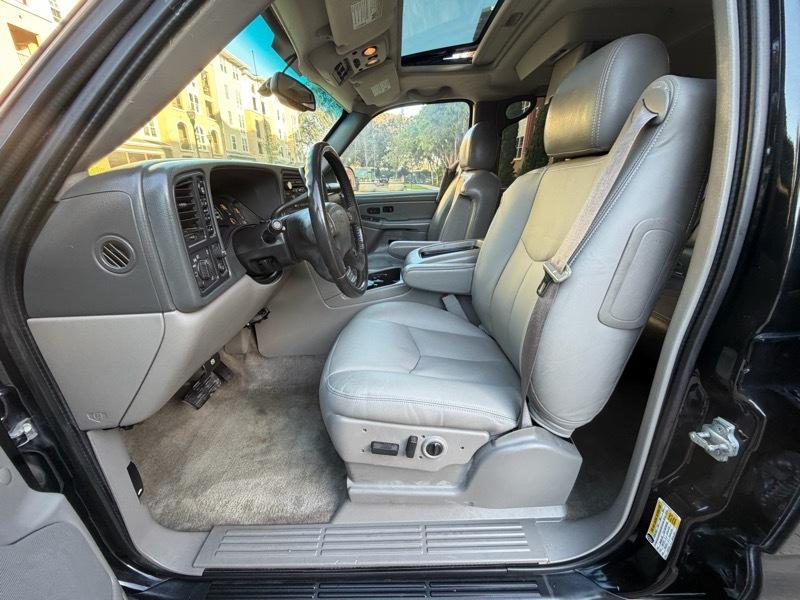 Chevrolet Suburban 4dr 1500 4WD Z71 2006