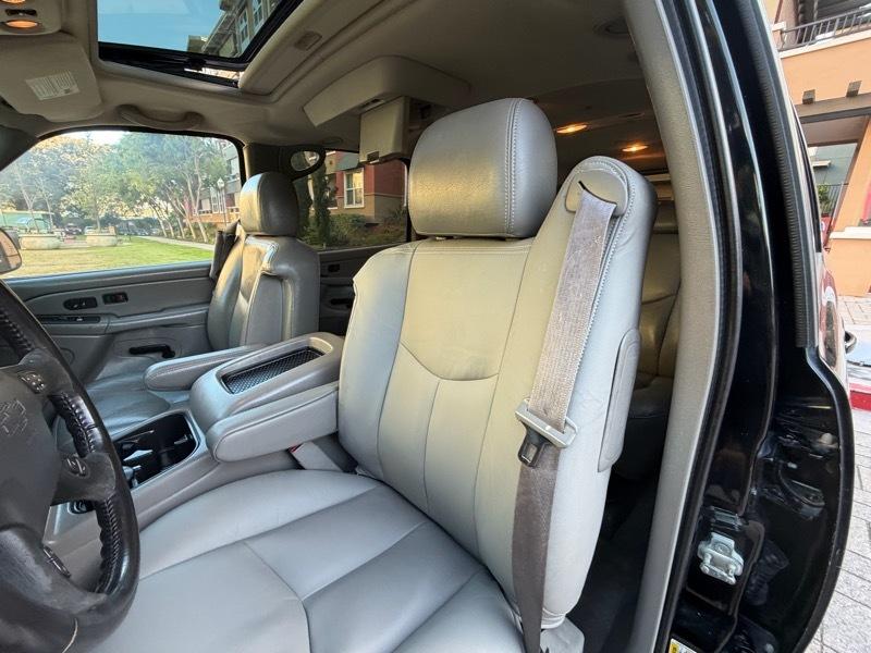 Chevrolet Suburban 4dr 1500 4WD Z71 2006