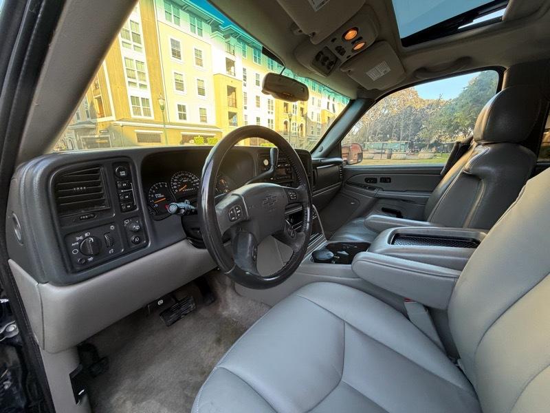 Chevrolet Suburban 4dr 1500 4WD Z71 2006