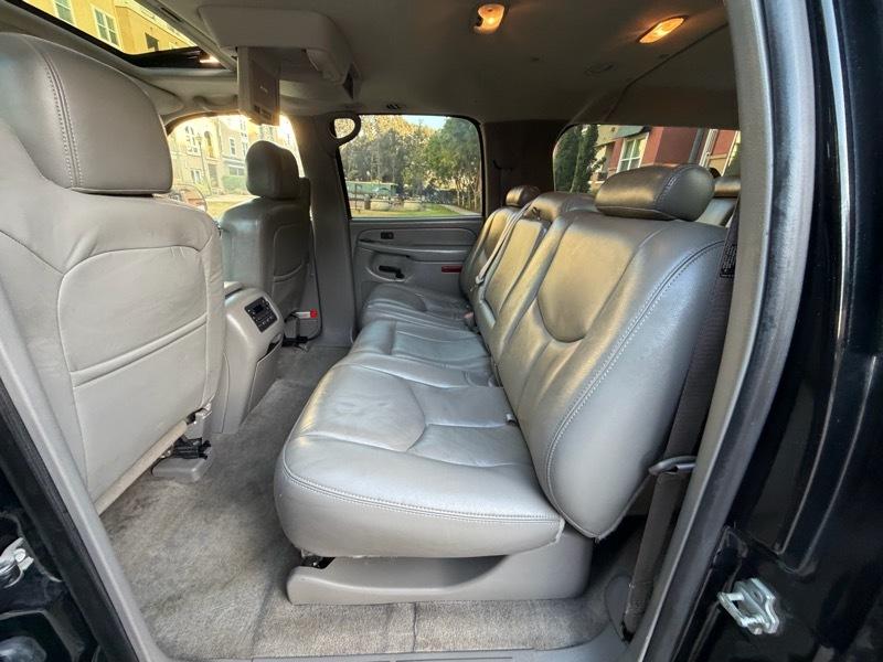 Chevrolet Suburban 4dr 1500 4WD Z71 2006