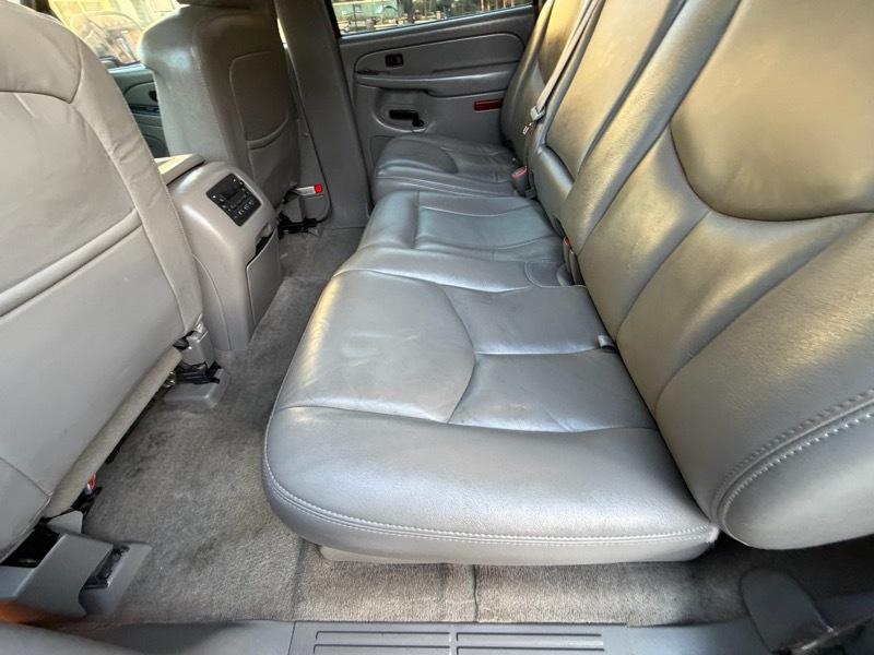 Chevrolet Suburban 4dr 1500 4WD Z71 2006