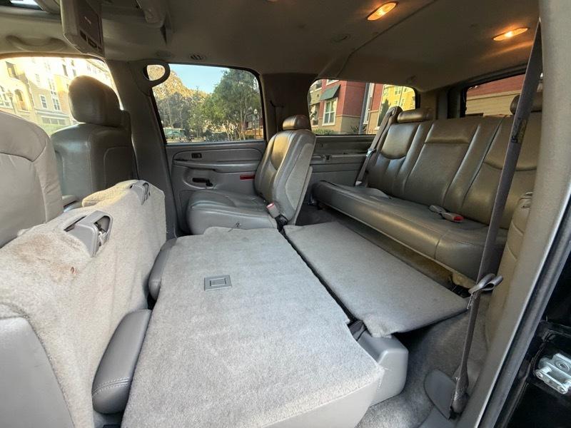 Chevrolet Suburban 4dr 1500 4WD Z71 2006